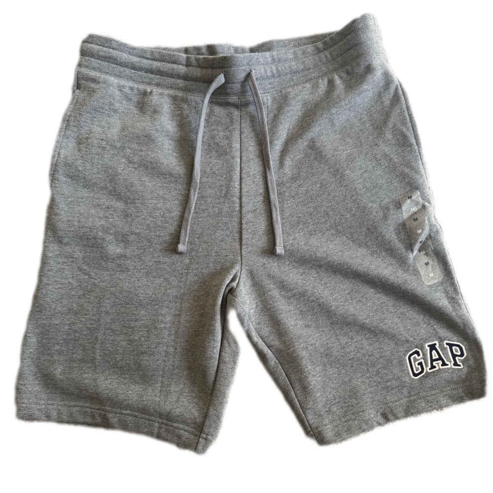 GAP Men's Heritage Logo Short Grey size Medium